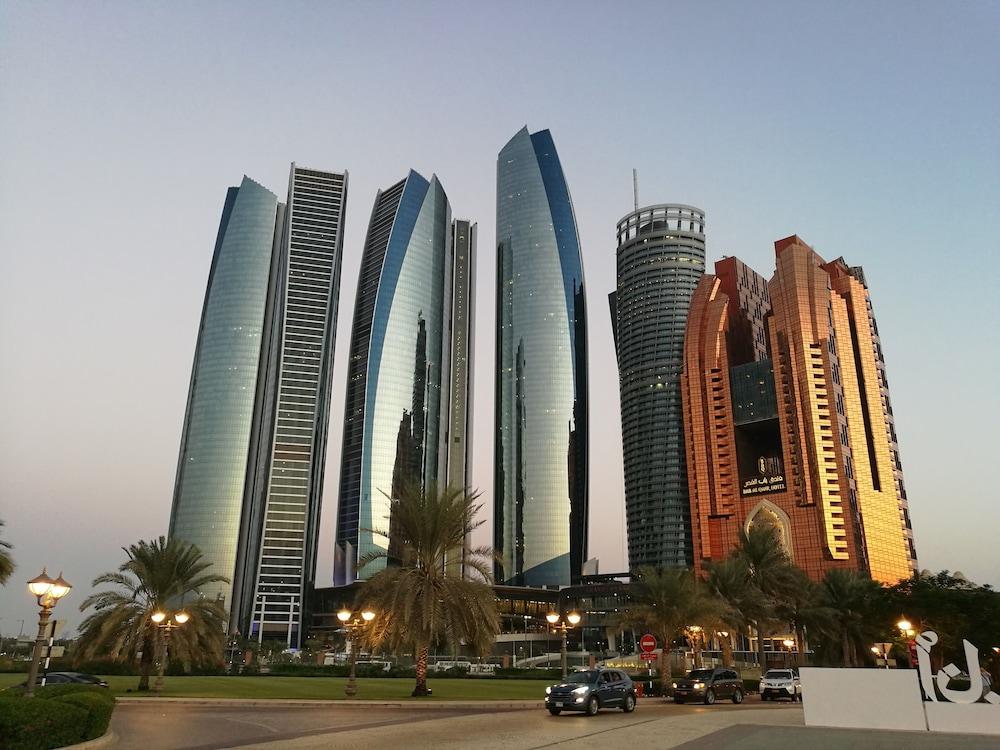 Grand Continental Hotel Abu Dhabi Exterior photo