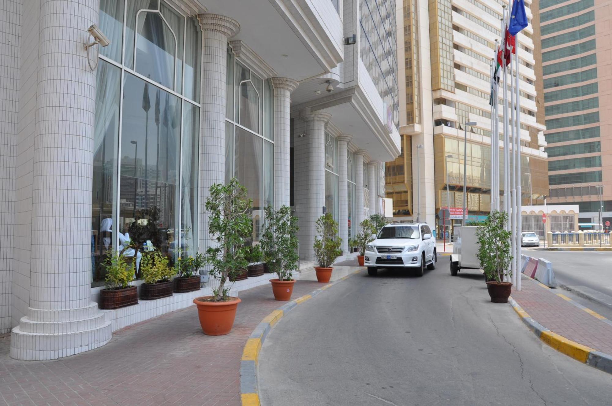 Grand Continental Hotel Abu Dhabi Exterior photo